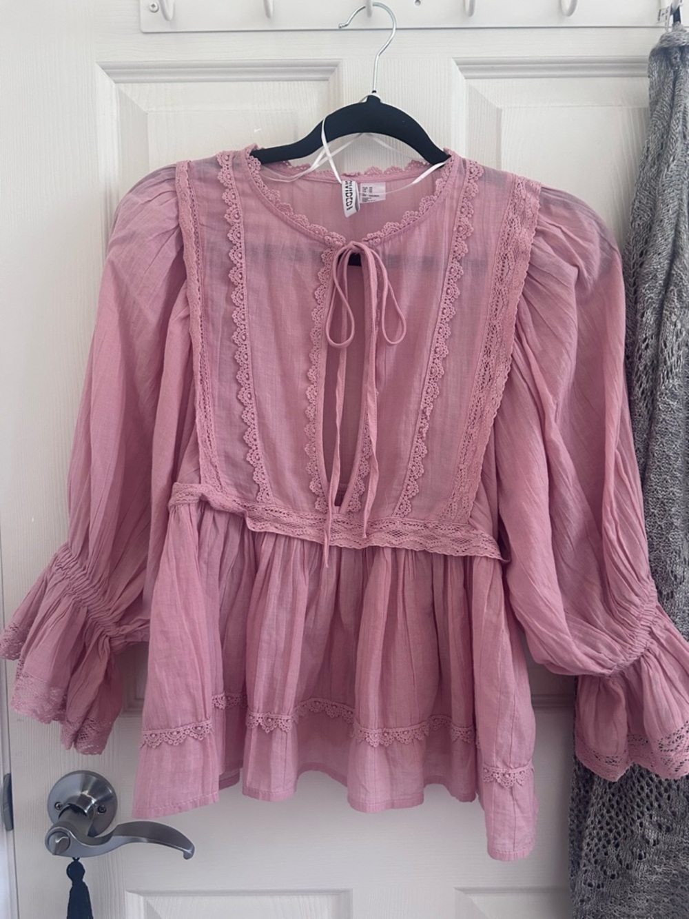 H&M Dusty Pink Tie-Neck Peplum Blouse